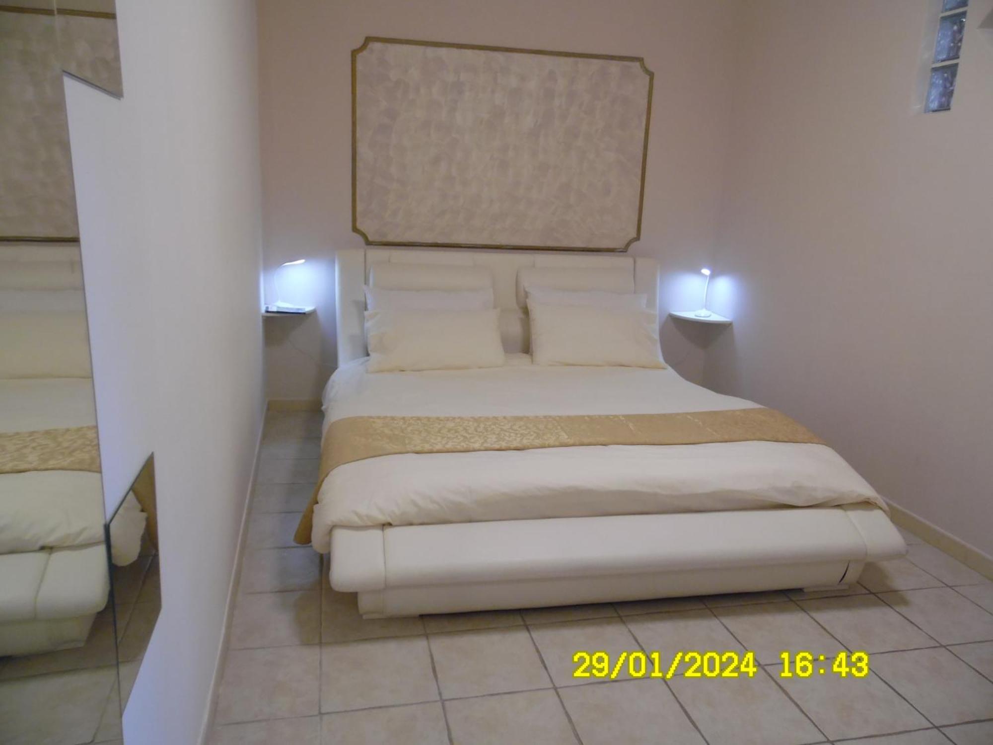 La Casa Di Giuditta - B&B Casa Vacanze - Ramacca Ngoại thất bức ảnh